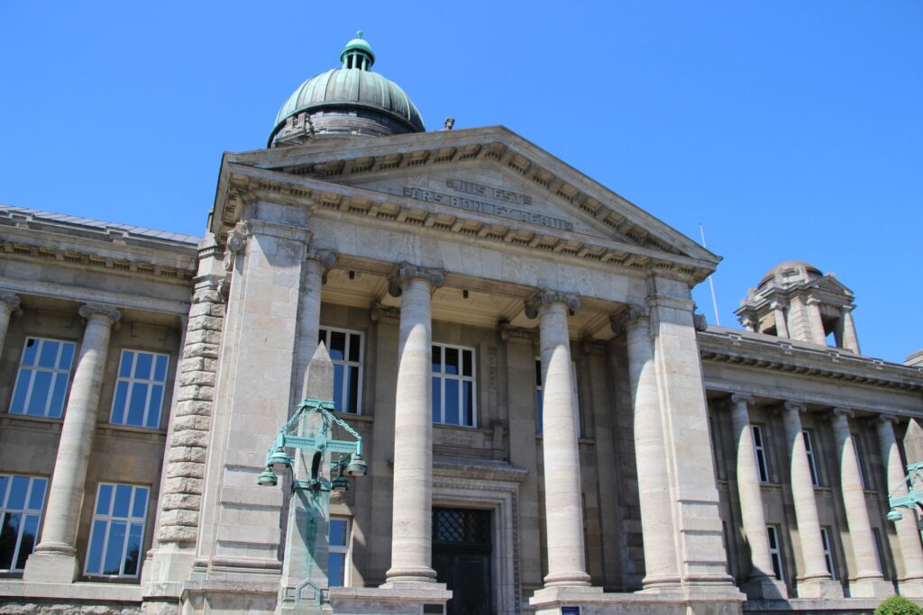 Alternatives to probate courthouse